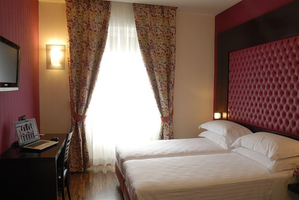 Gambrinus Hotel Roma Esterno foto